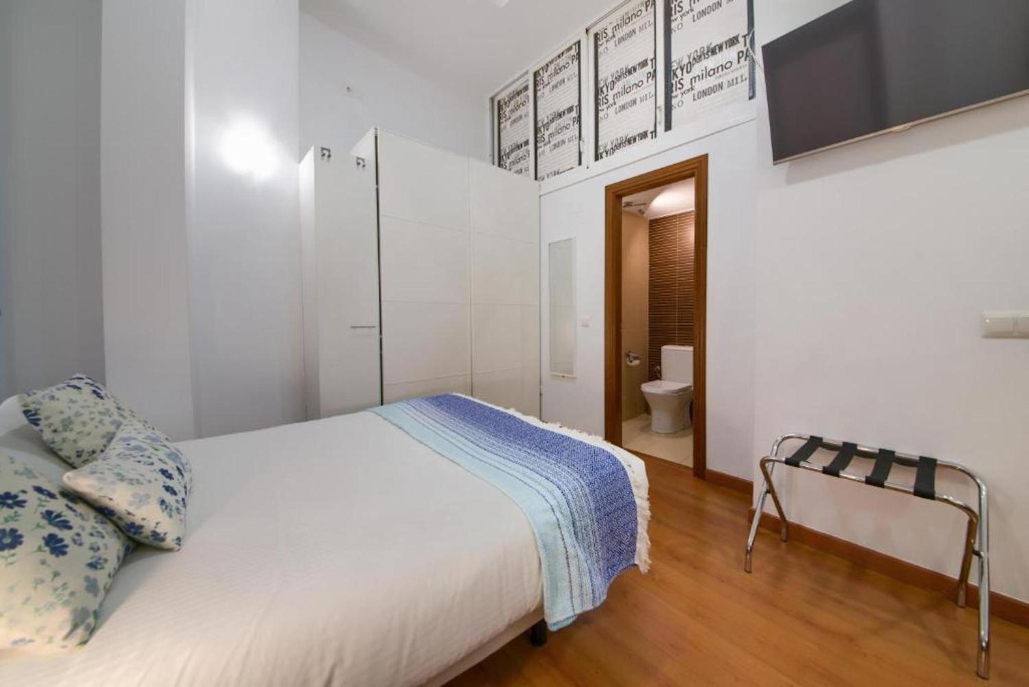 Apartments Holidays2Malaga City Center Экстерьер фото