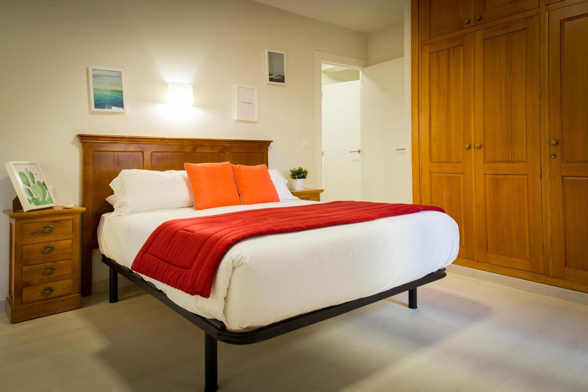 Apartments Holidays2Malaga City Center Экстерьер фото